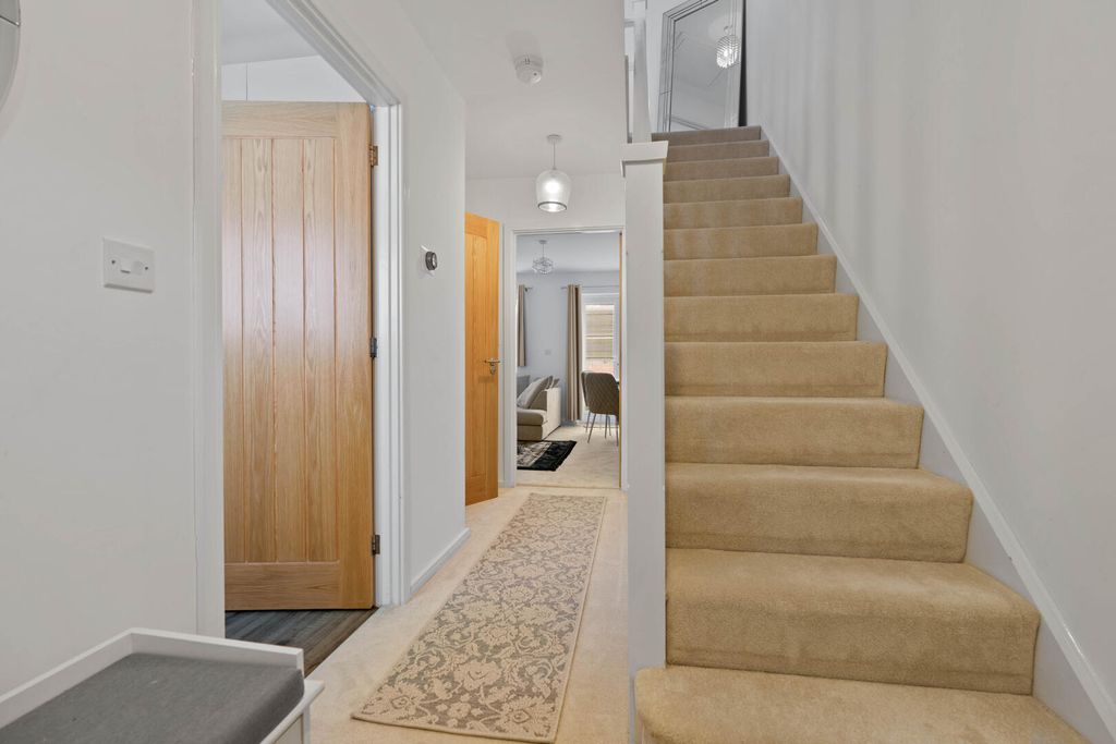 Property photo 3 of 20 Hallway
