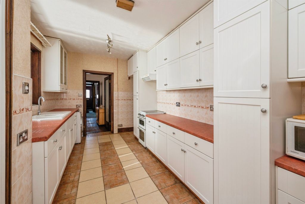Property photo 3 of 20