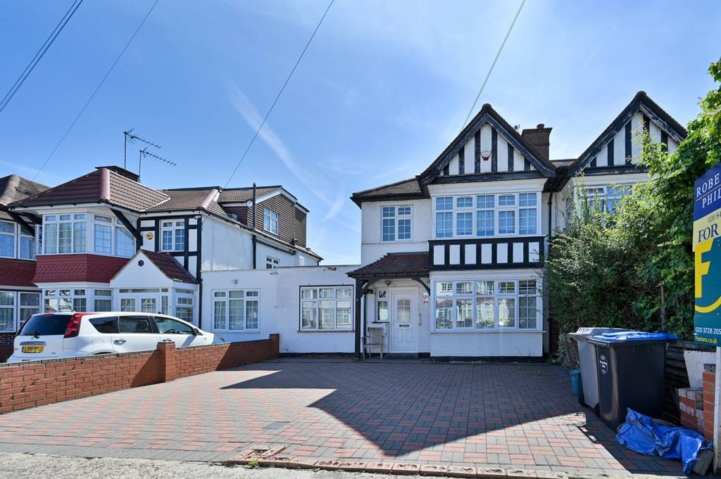 Property photo 2 of 19