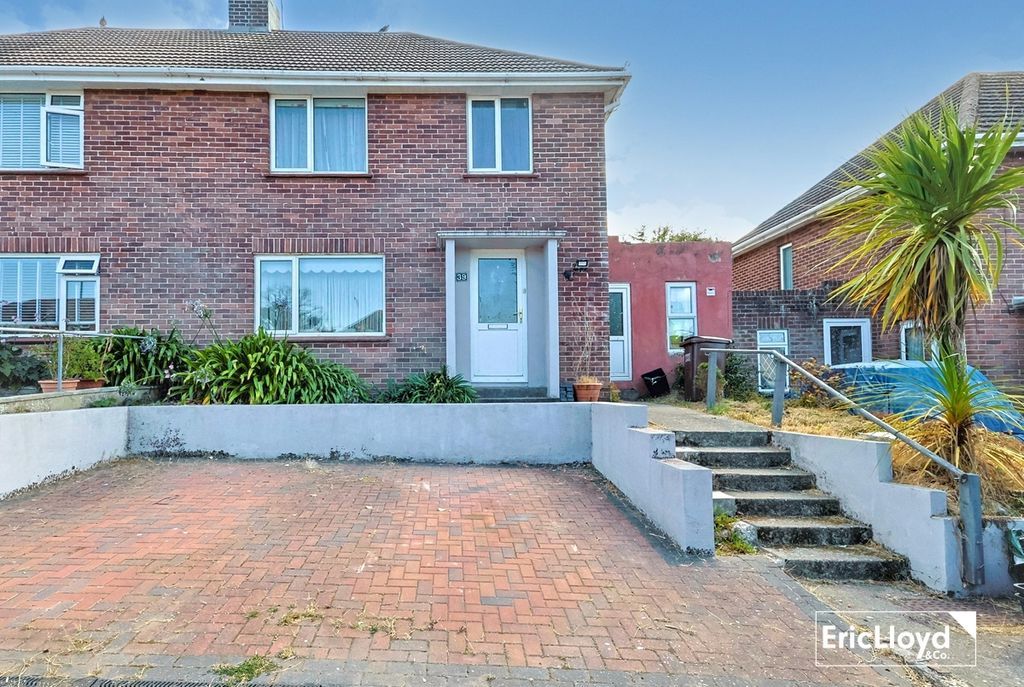 Property photo 1 of 16 Photo 17