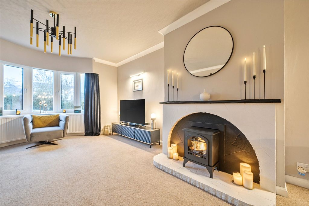 Property photo 2 of 32 Picture No. 23