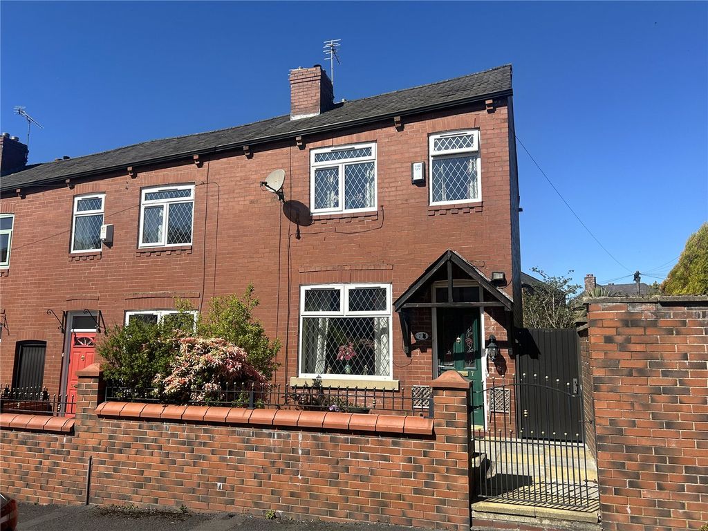 Property photo 1 of 15 External