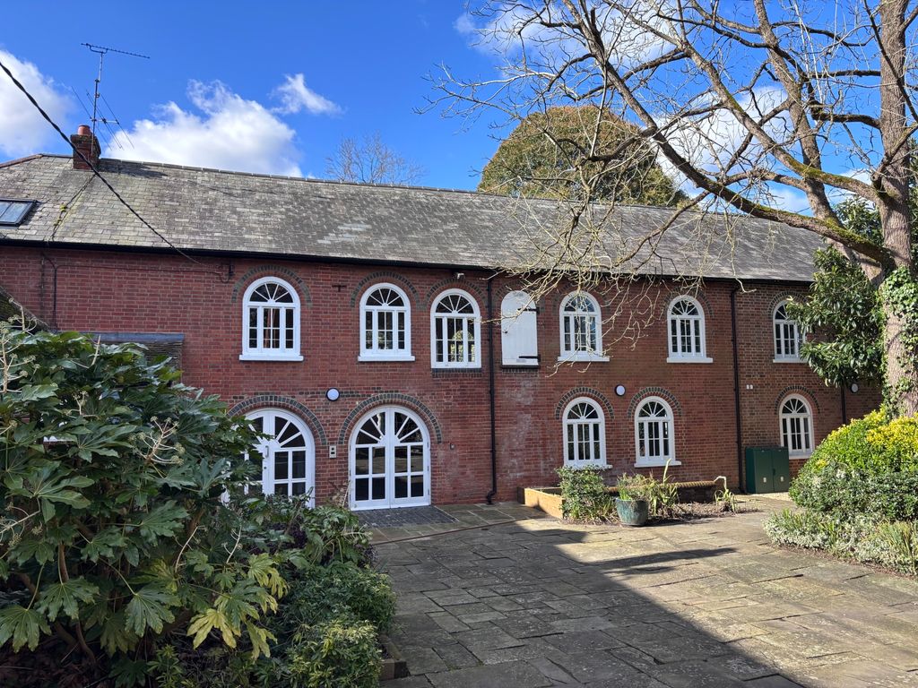 Property photo 2 of 12 Picture No. 23