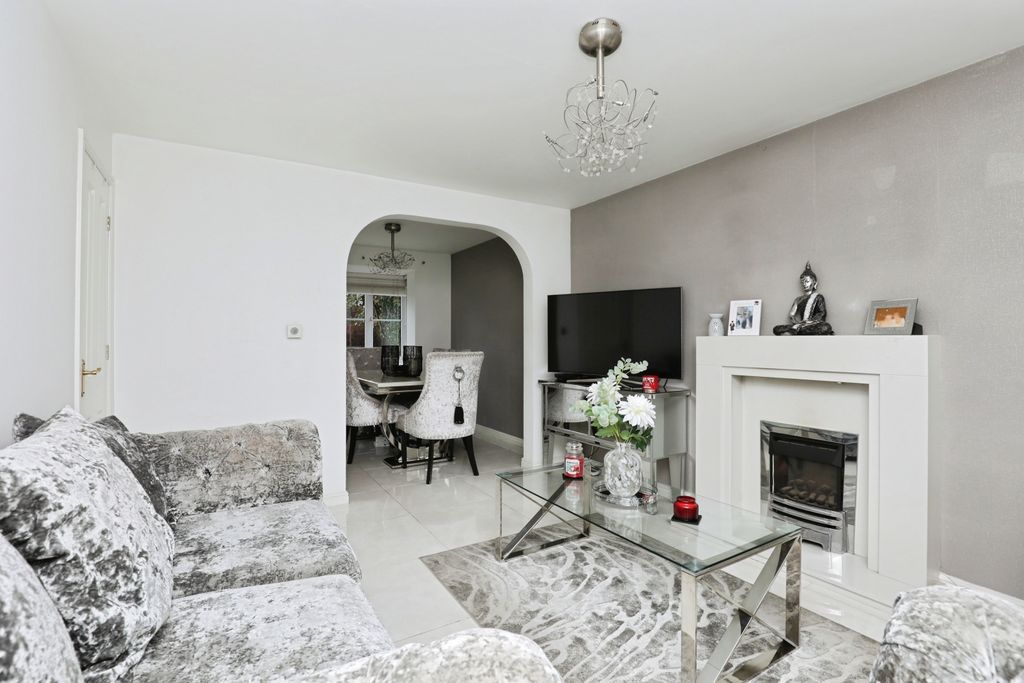 Property photo 2 of 16 Lounge/Dining Room