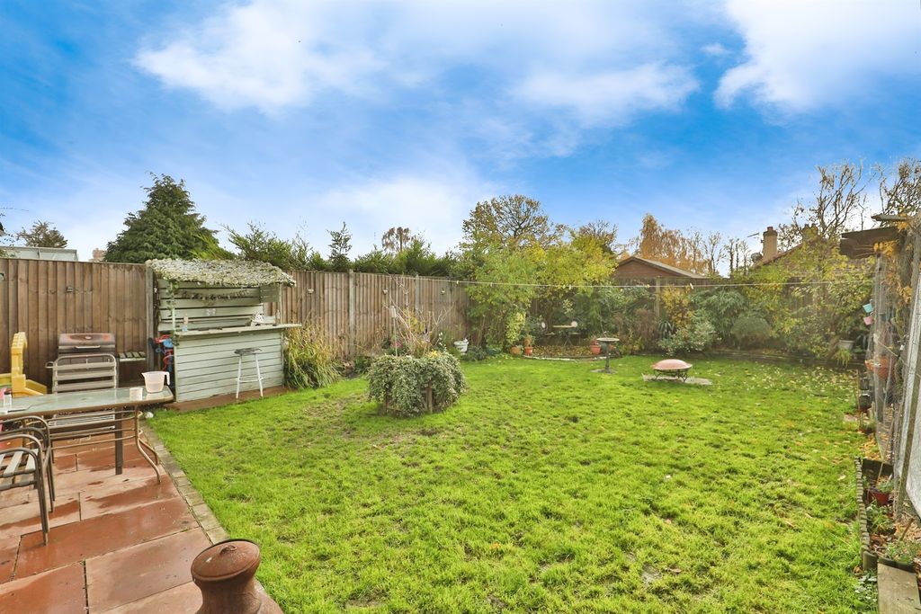 Property photo 2 of 17