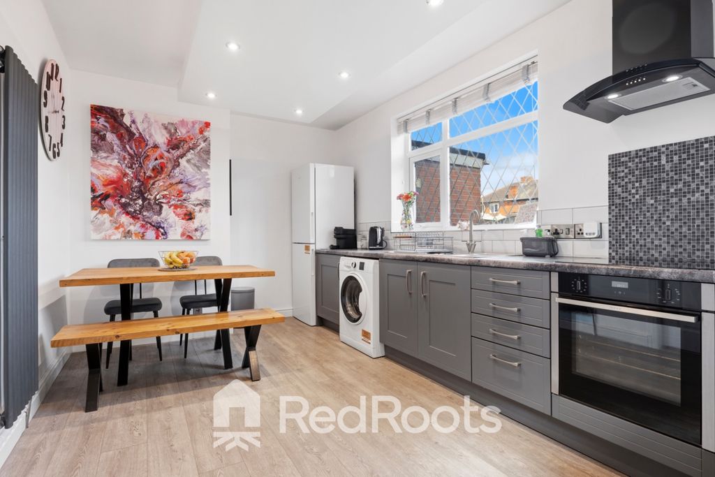 Property photo 3 of 23 5102044