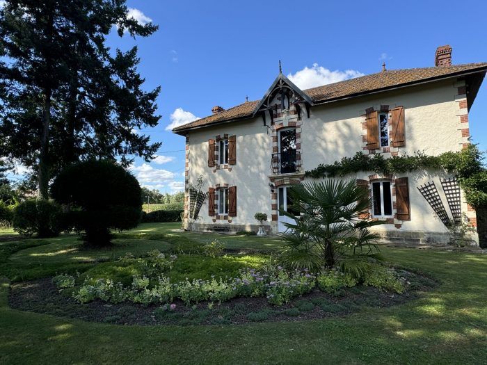 Property photo 1 of 50