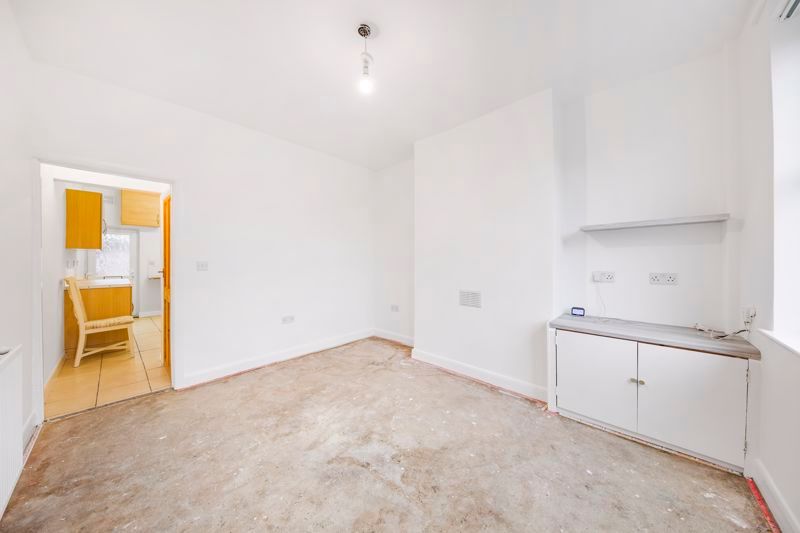 Property photo 3 of 21 Living-Room.