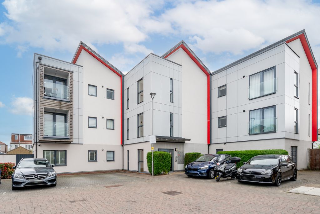 Property photo 1 of 16