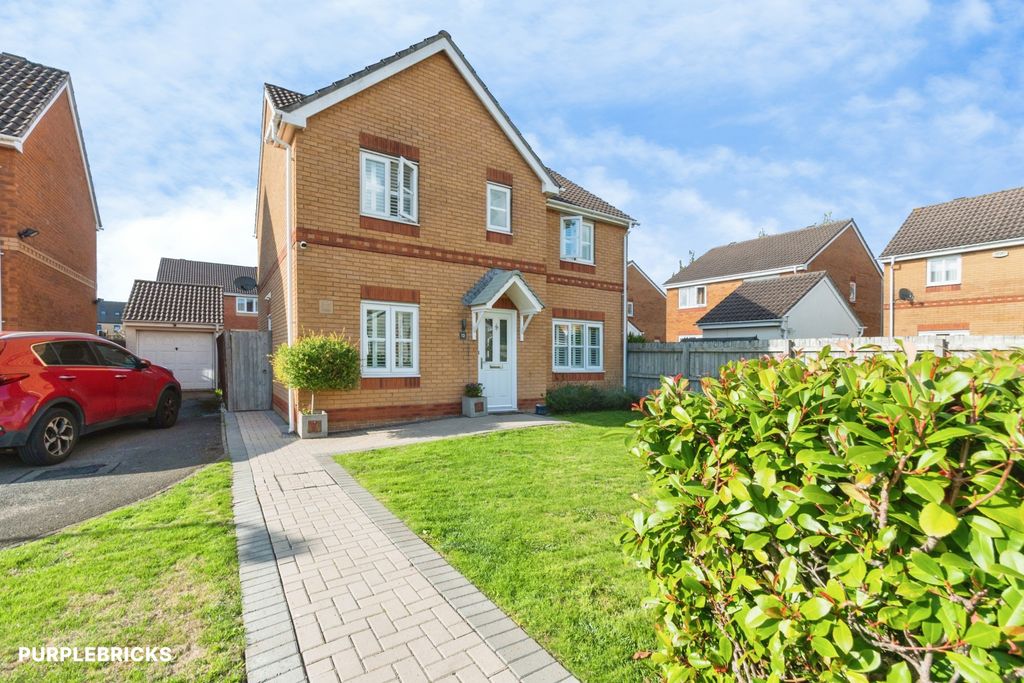 Property photo 2 of 28