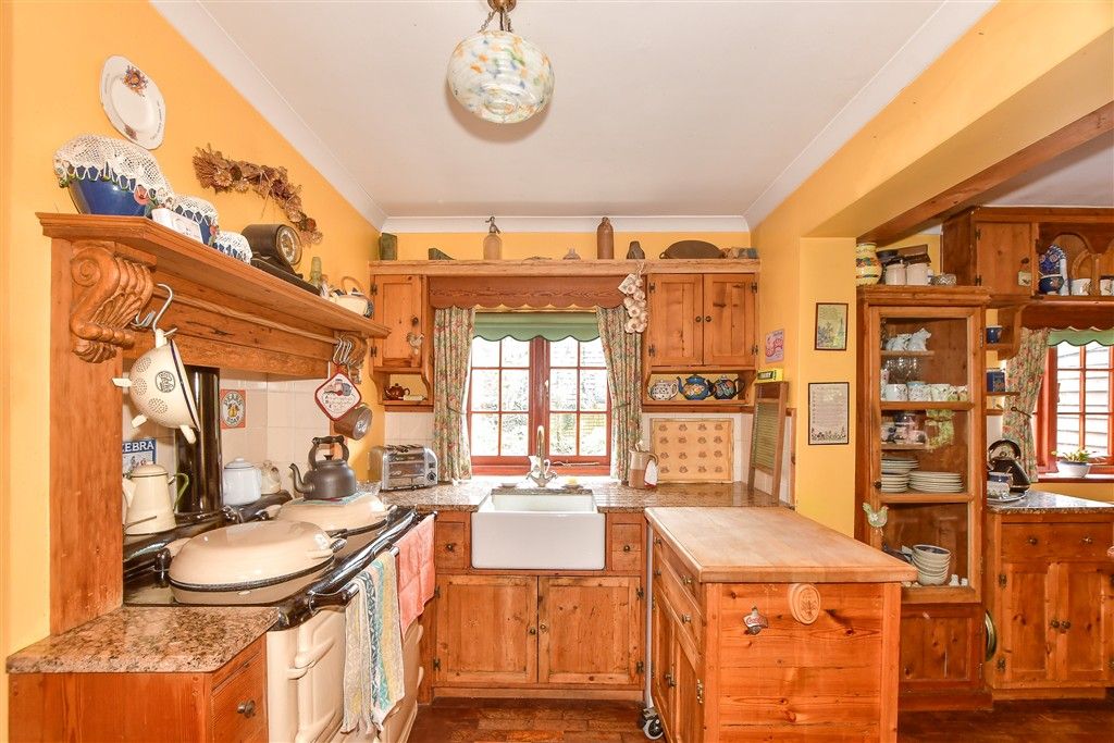 Property photo 3 of 15 Kitchen