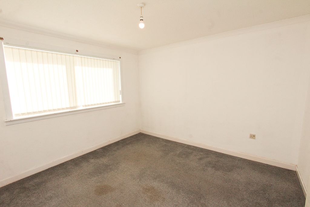 Property photo 3 of 8 9Edunbarbed2