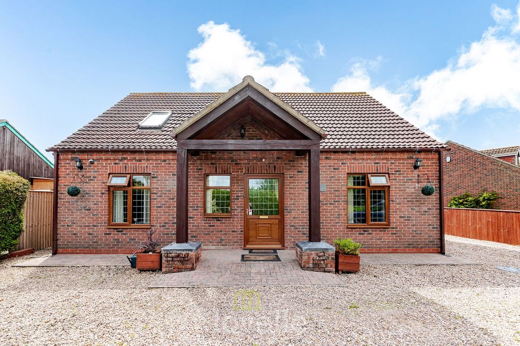 Property photo 2 of 29