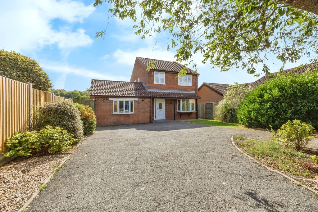Property photo 1 of 16