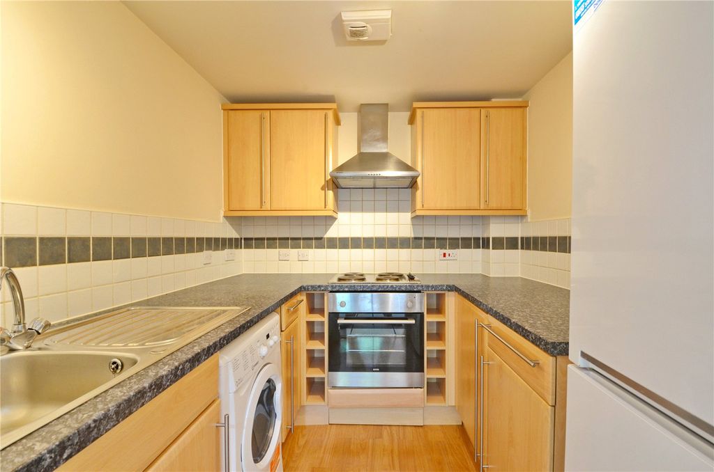 Property photo 3 of 7 Picture No. 04