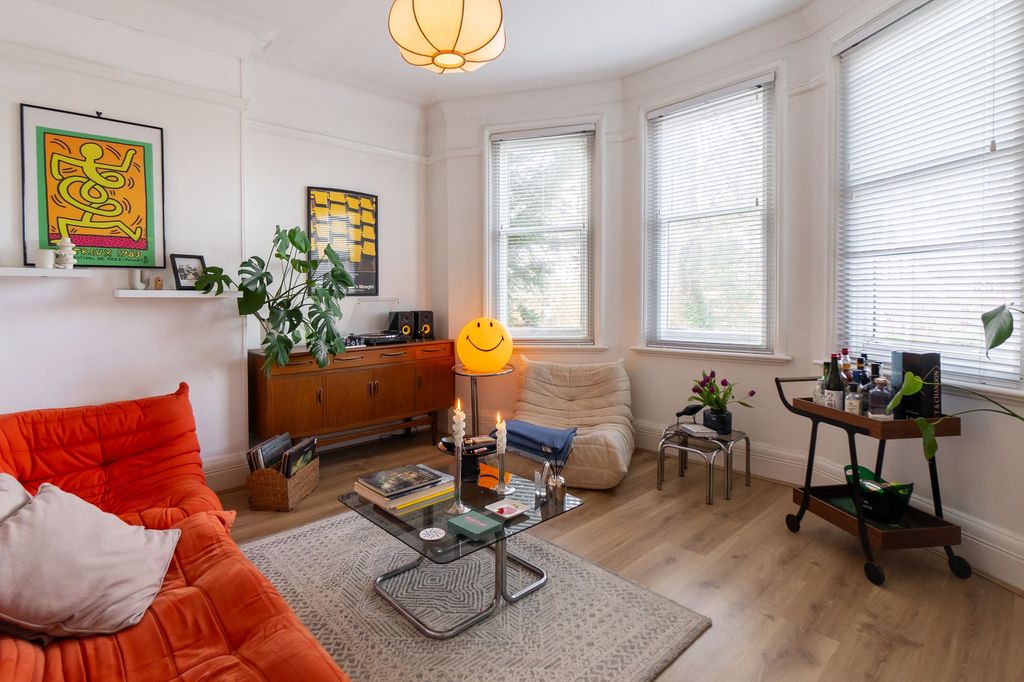 Property photo 3 of 33