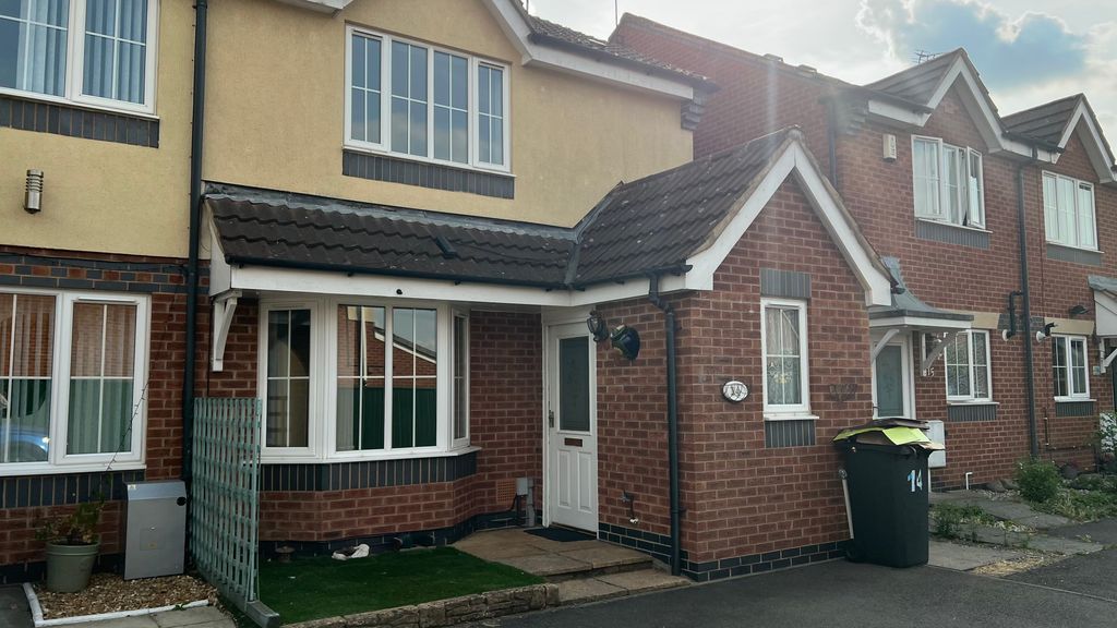 Property photo 2 of 32