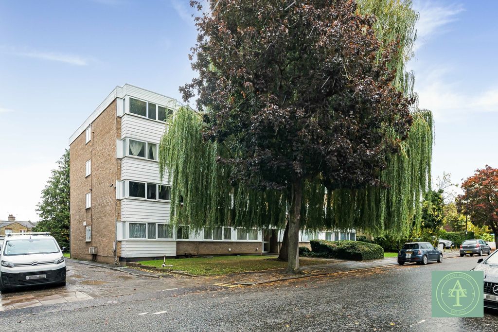 Property photo 1 of 13 1Â Bedroom Flat For Sale