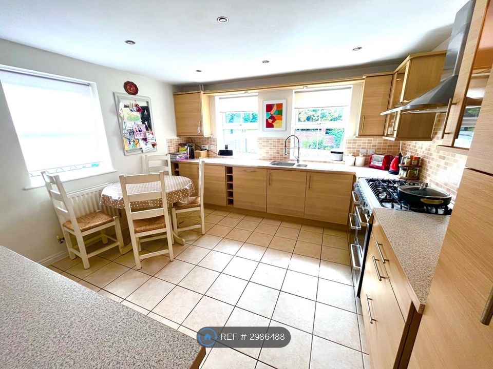 Property photo 3 of 31