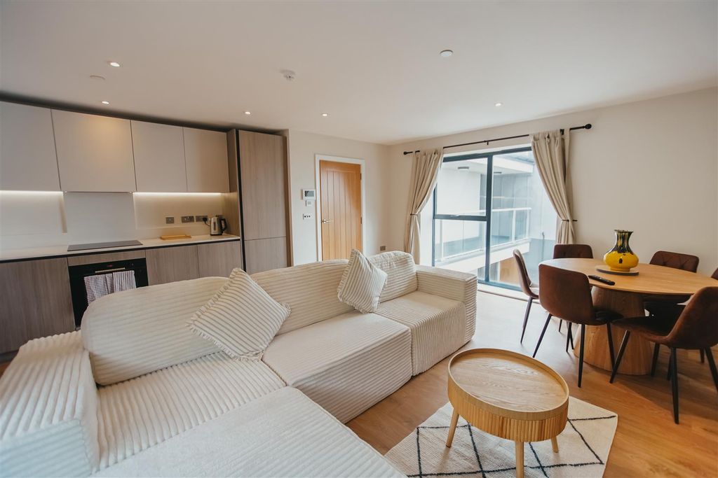 Additional image 18 of 3 bed flat for saleWhite Rock, Hastings TN34