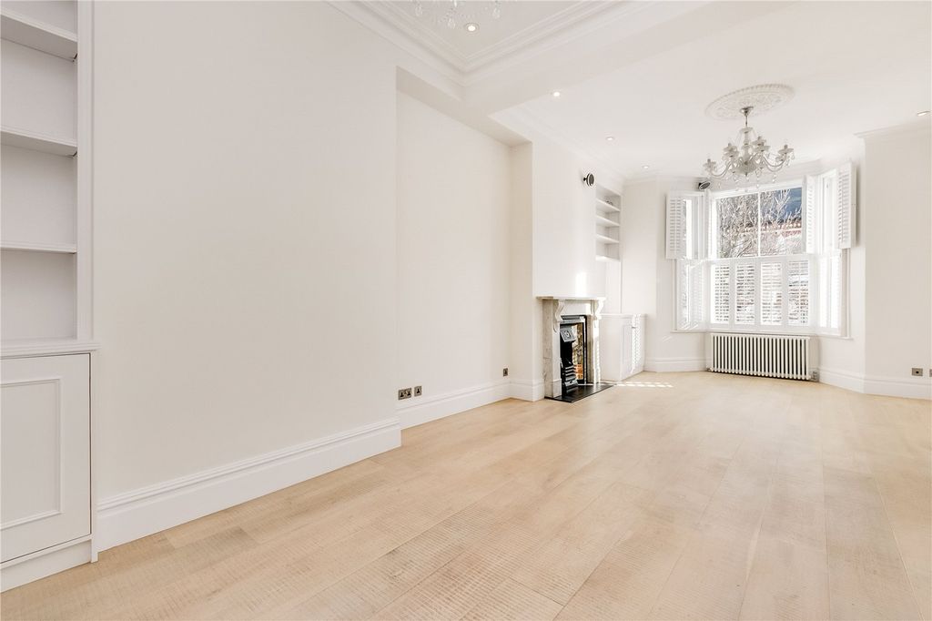 Property photo 3 of 18 Reception Room