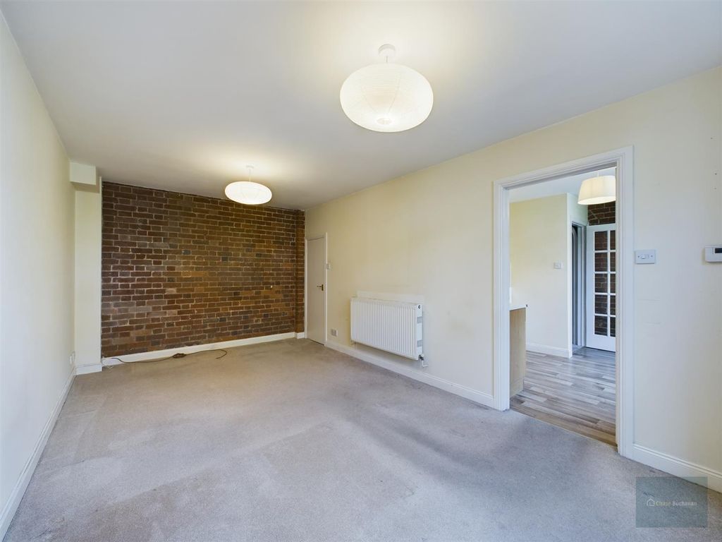 Property photo 2 of 11 Cam02563G0-Pr0056-St