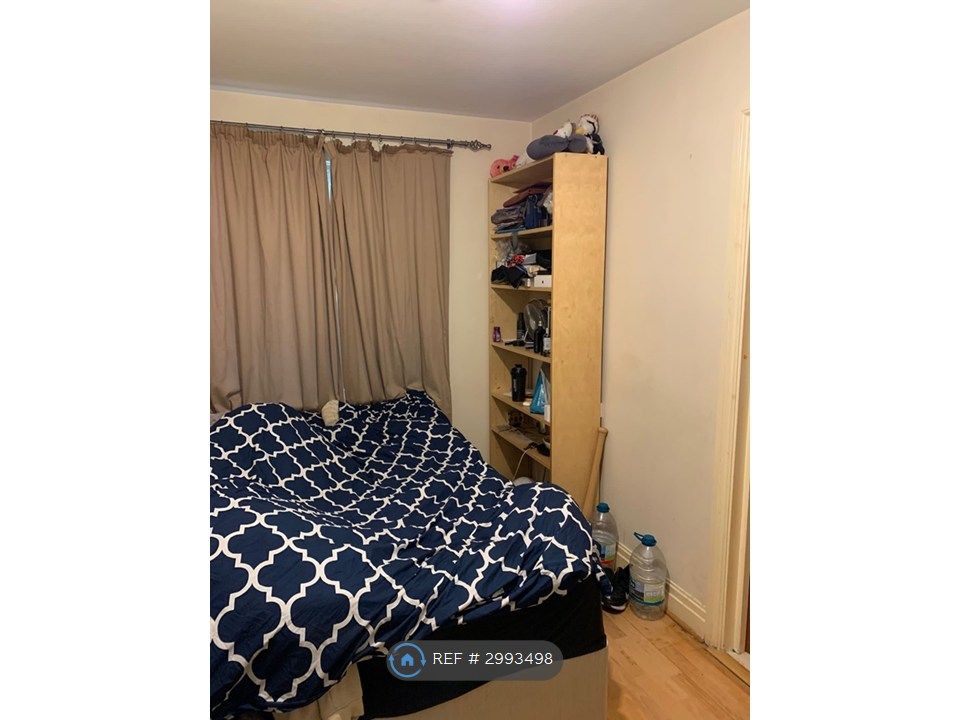 Property photo 2 of 32
