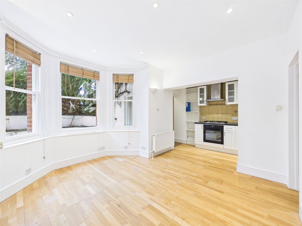 Property photo 3 of 6 Picture No. 02