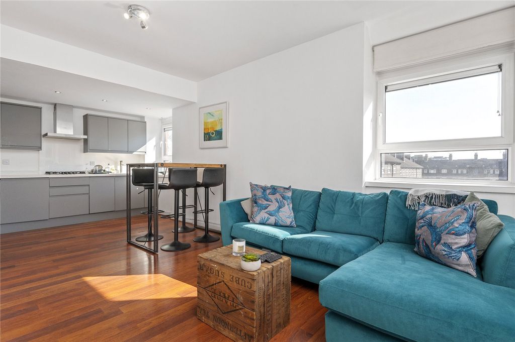 Property photo 1 of 11 Open Plan Living