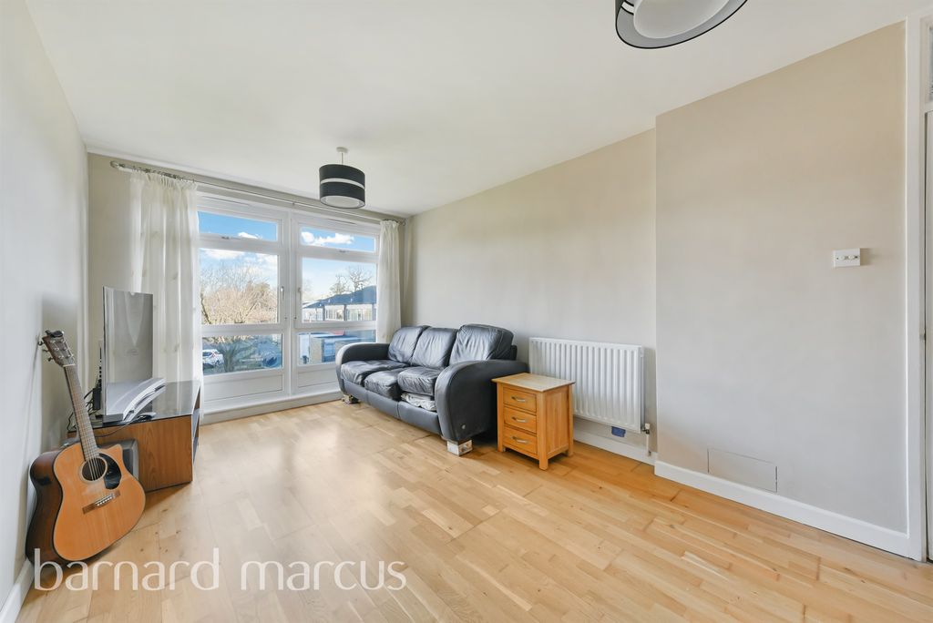 Property photo 3 of 9