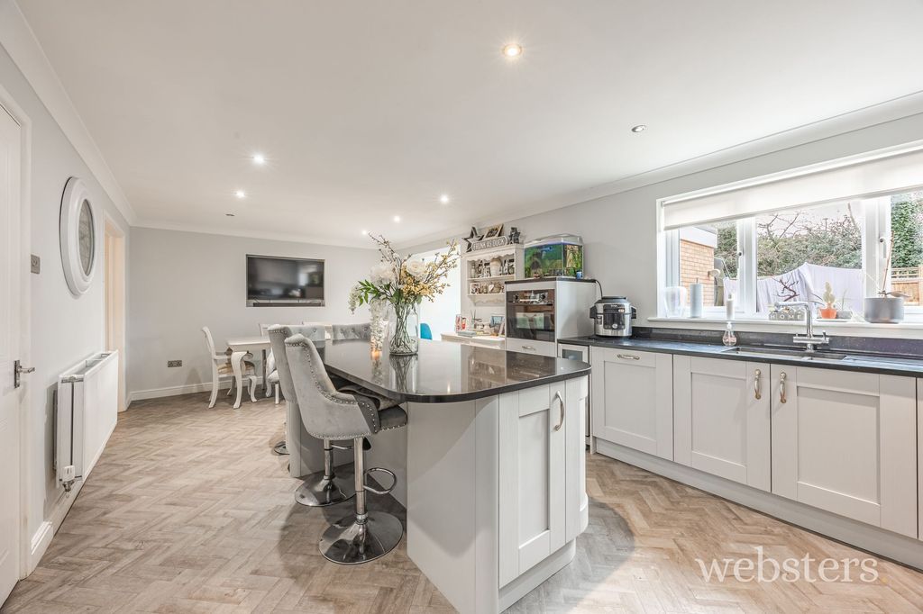 Property photo 3 of 30