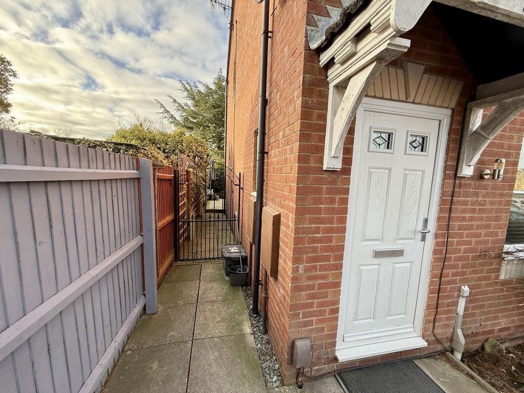 Property photo 3 of 32 Front (Exterior)