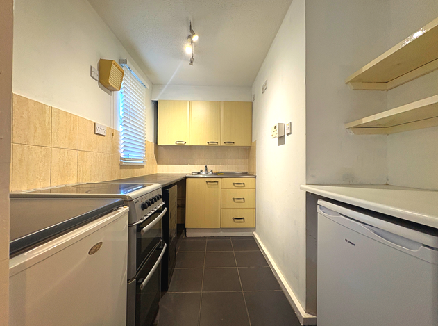 Property photo 2 of 4 Kitchen
