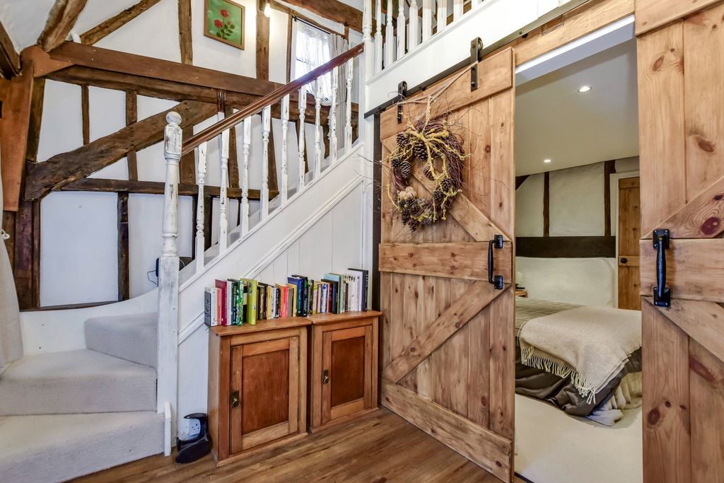 Property photo 2 of 22