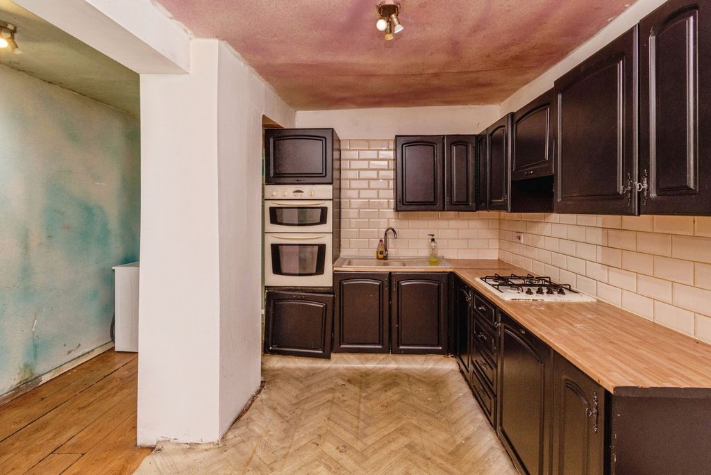 Property photo 2 of 19 Pbox-Img.Jpg