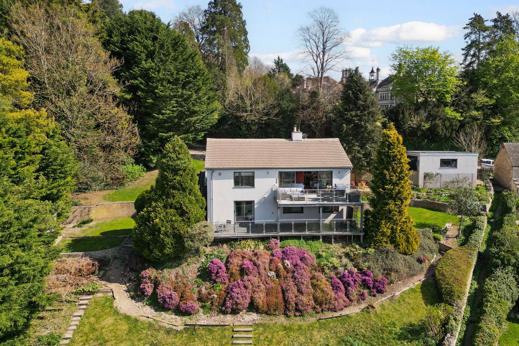 Property photo 1 of 27