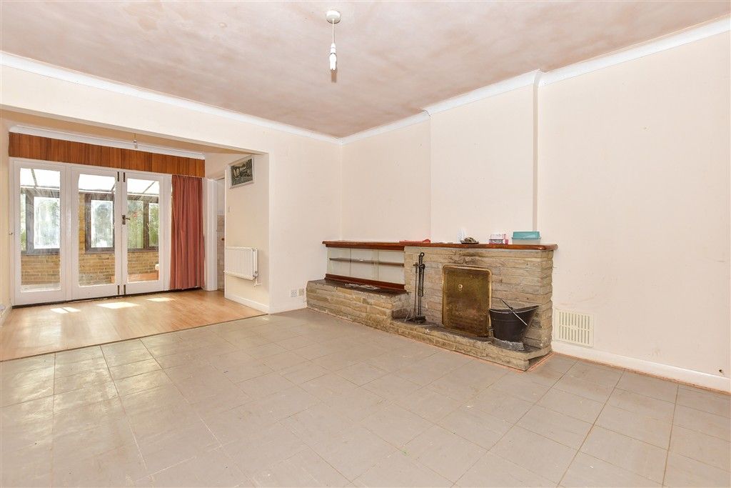 Property photo 1 of 9 Lounge/Diner