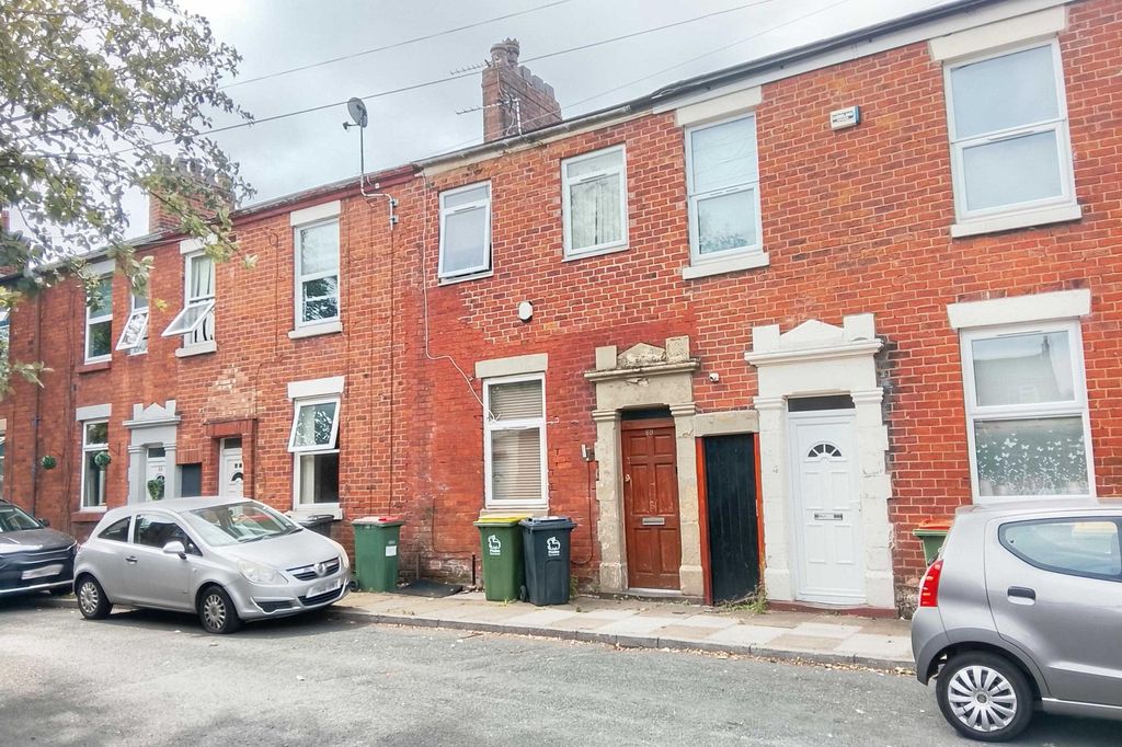 Property photo 1 of 2