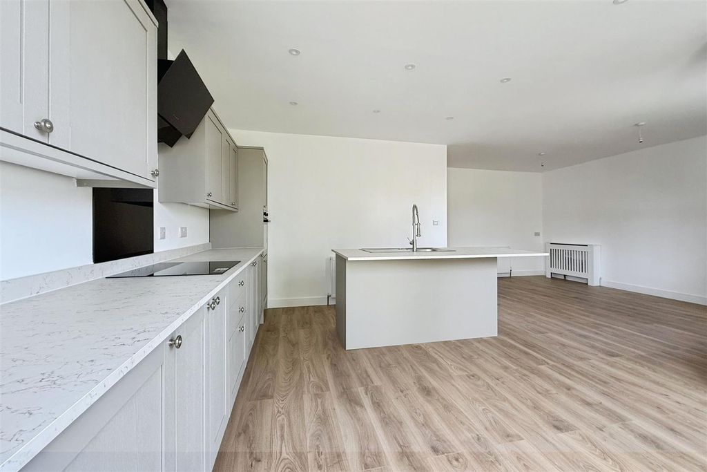 Property photo 2 of 13 Kitchen