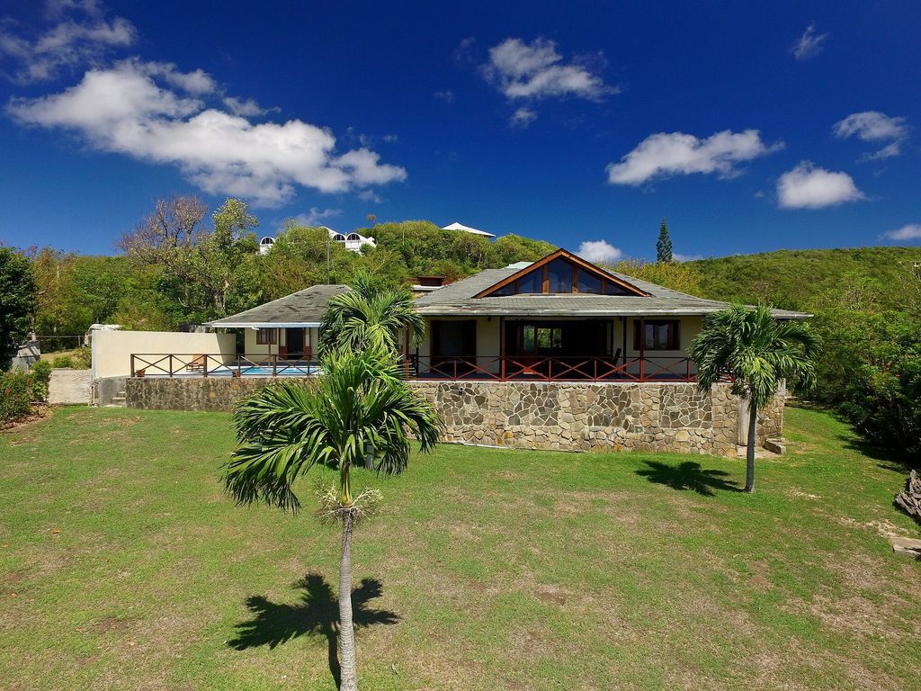 Property photo 2 of 18