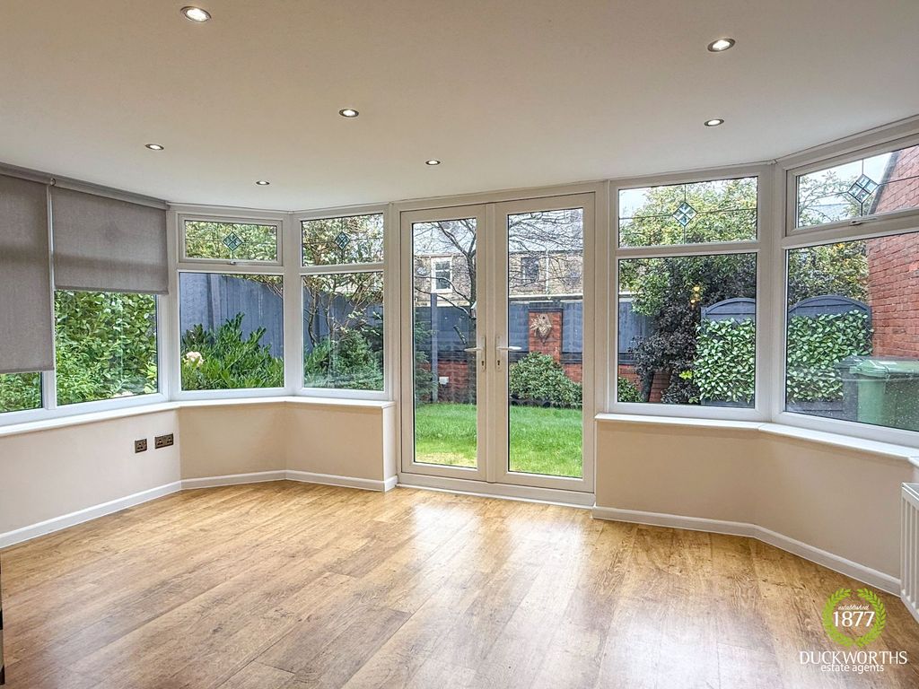 Property photo 3 of 33