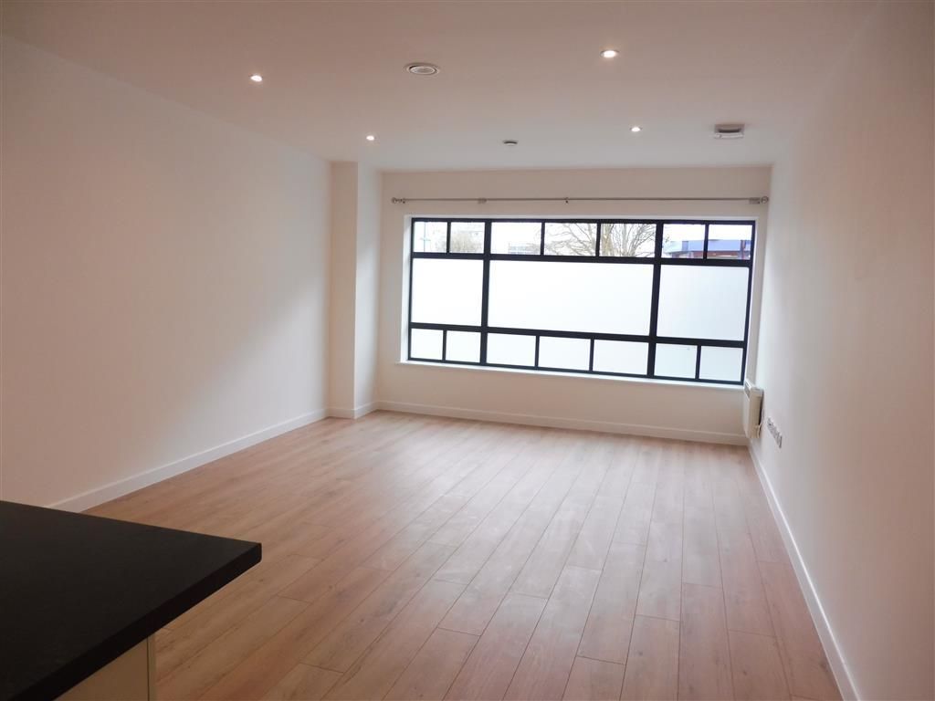 Property photo 3 of 7 Living Room