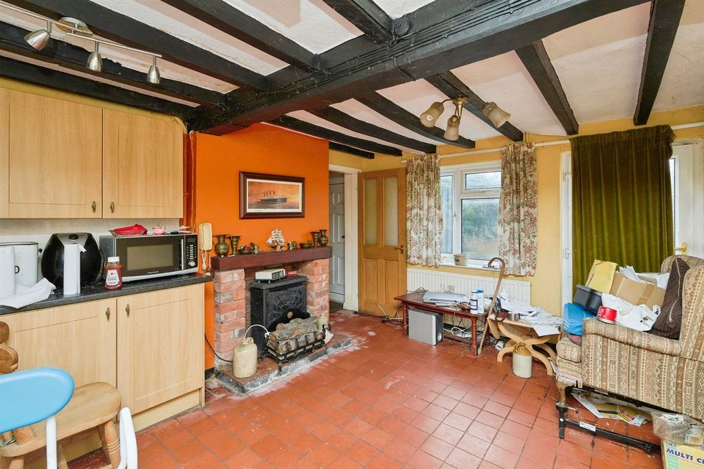 Property photo 3 of 19