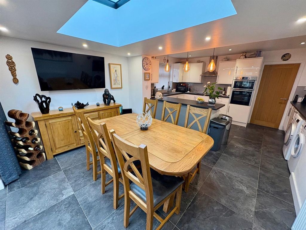 Property photo 3 of 36 Whatsapp Image 2025-11-19 At 19.17.20 (25).Jpeg