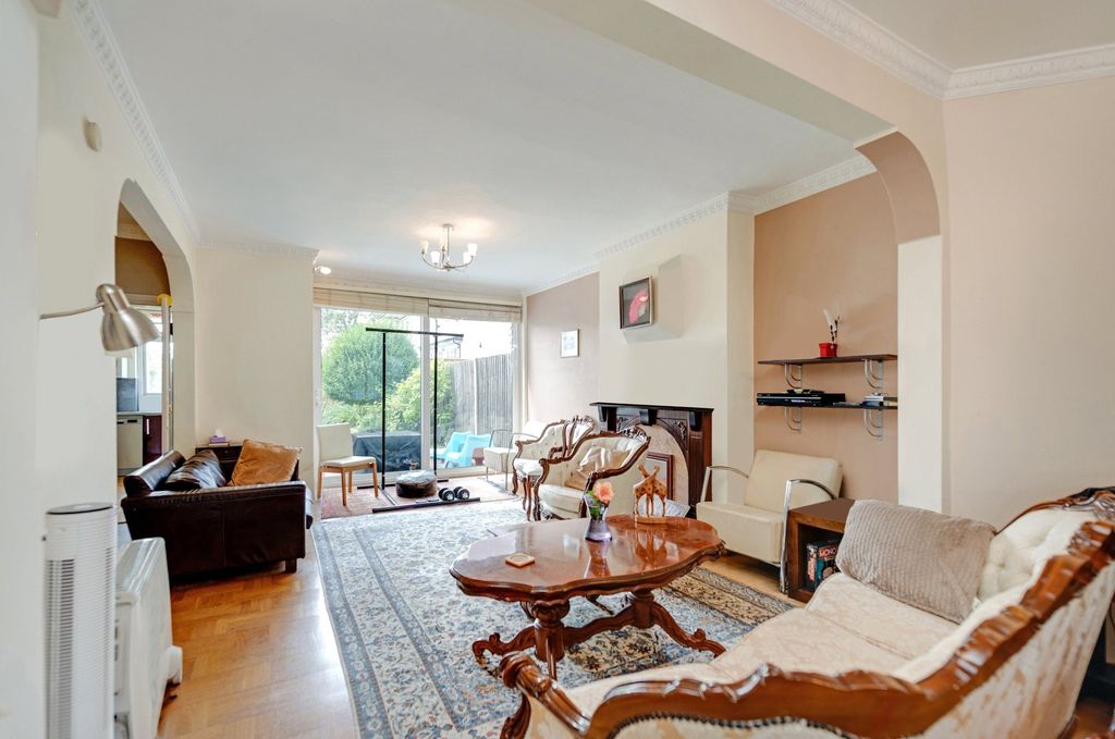 Property photo 3 of 12 Picture No. 06
