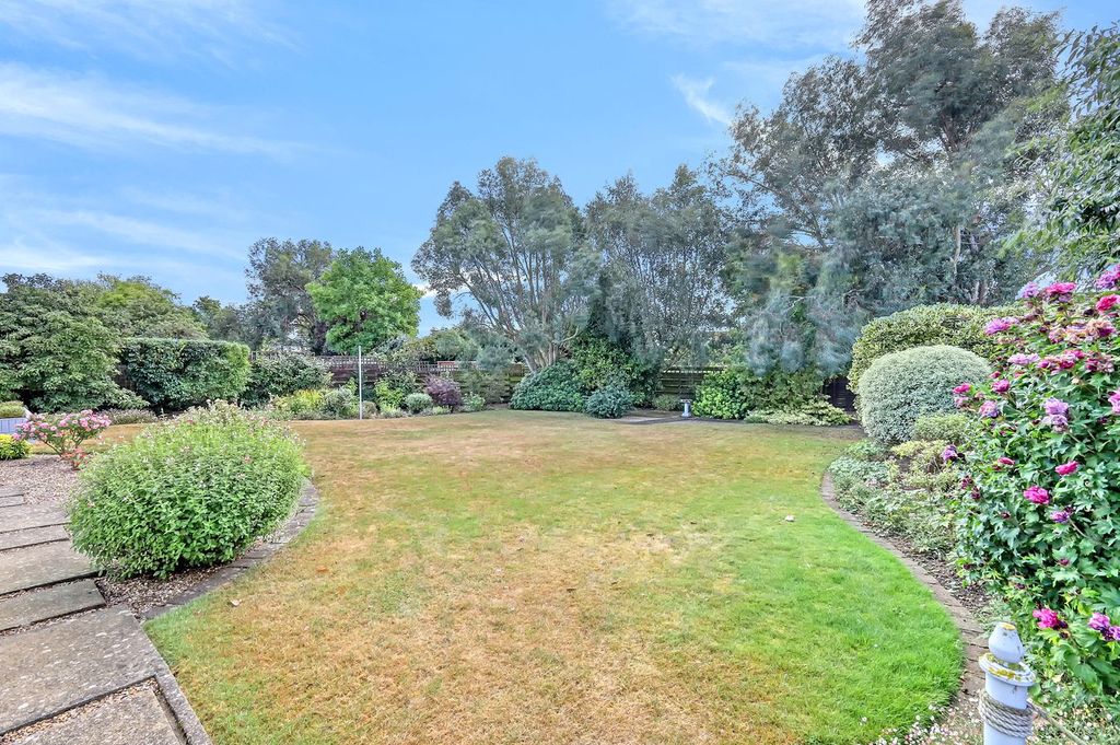 Property photo 2 of 19