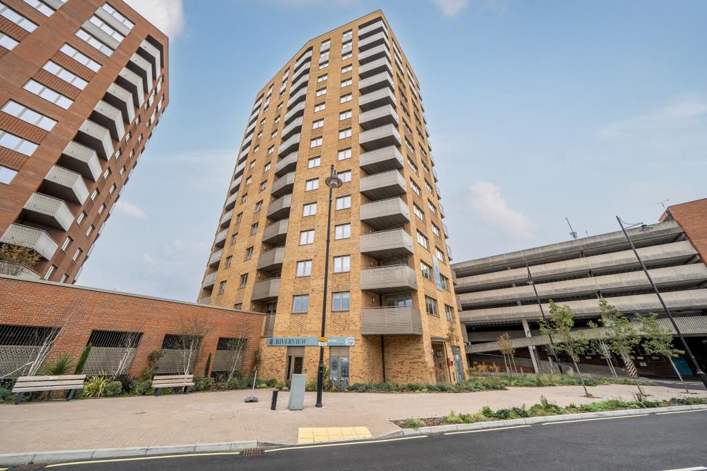 Property photo 3 of 17 External View