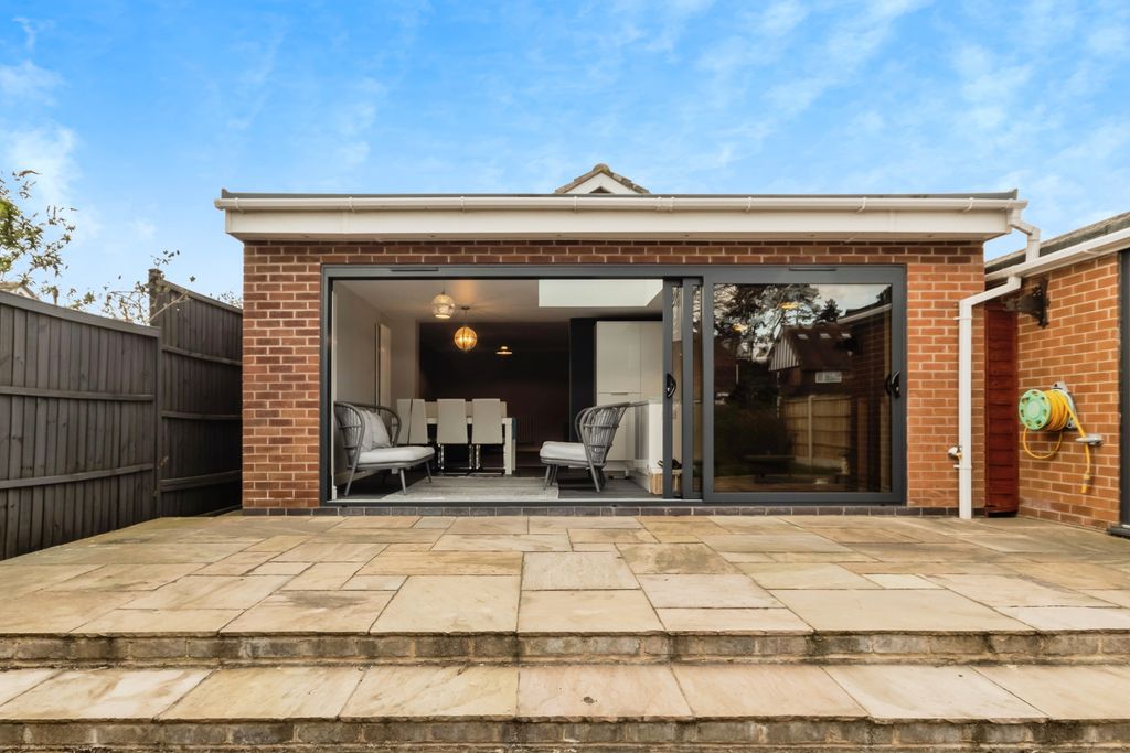 Property photo 2 of 37 Photography