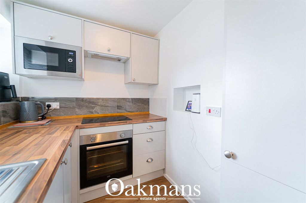 Property photo 3 of 19 Picture No. 06
