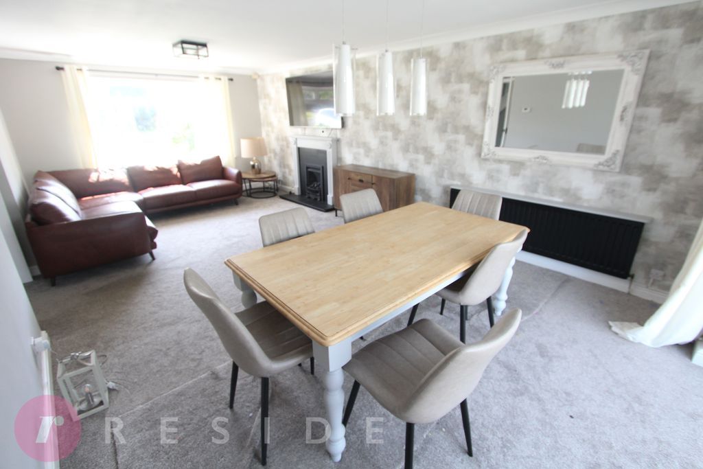 Property photo 2 of 23 Lounge/Dining Room